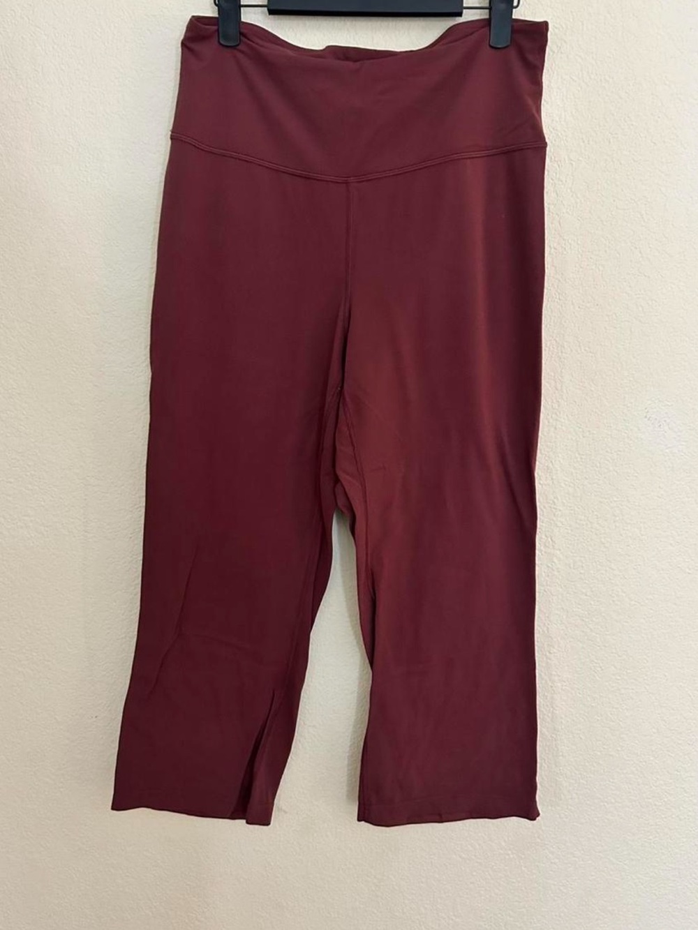 lululemon athletica Cropped Leggings in Burgundy